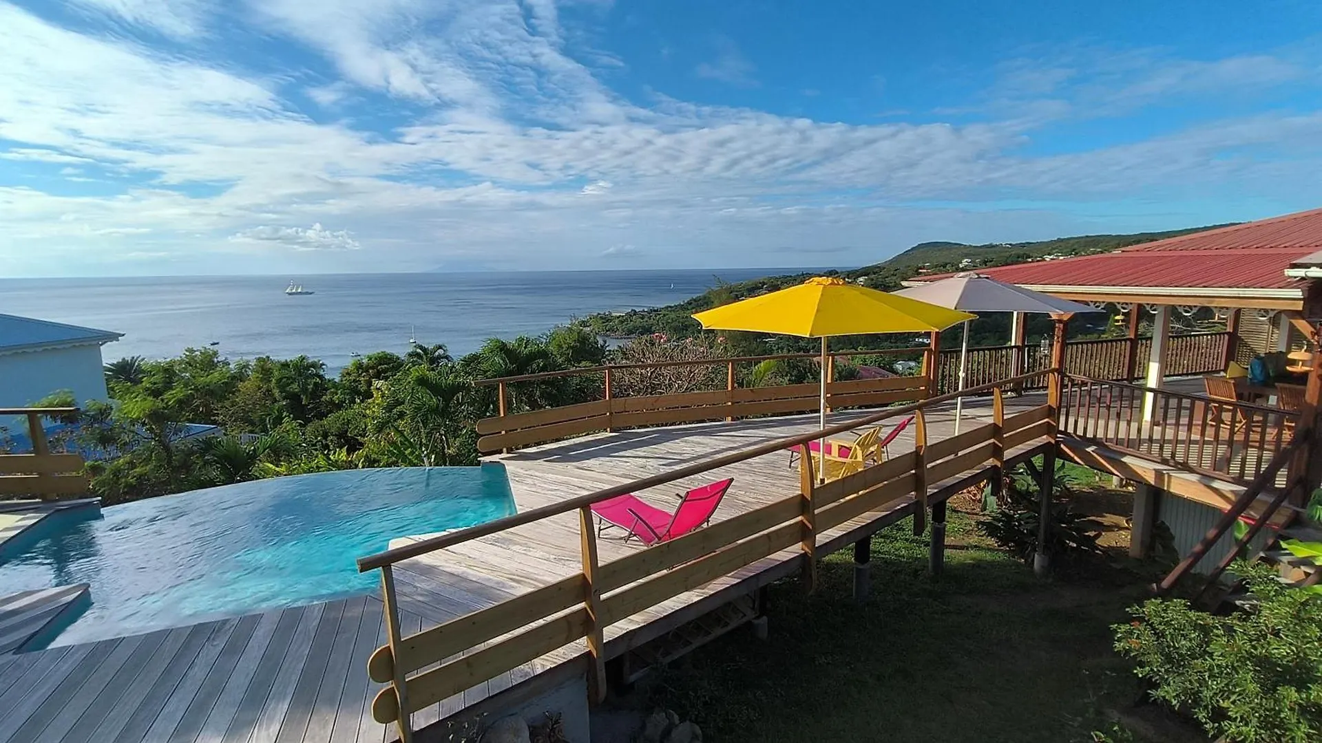 Villa Yékrik-Yékrak - vue exceptionnelle sur la mer des Caraïbes Deshaies